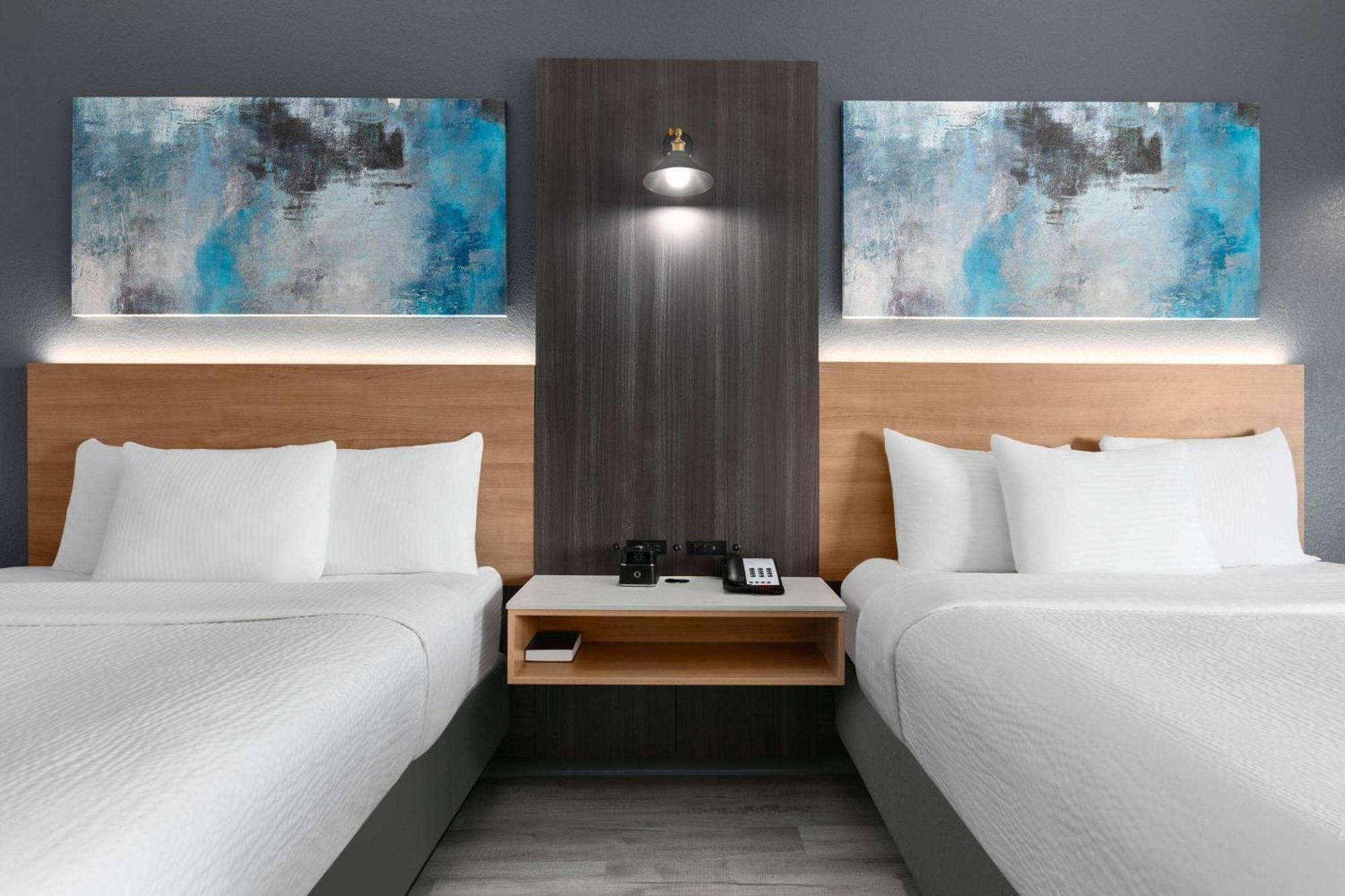 La Quinta Inn & Suites By Wyndham Ft Worth-Burleson Esterno foto