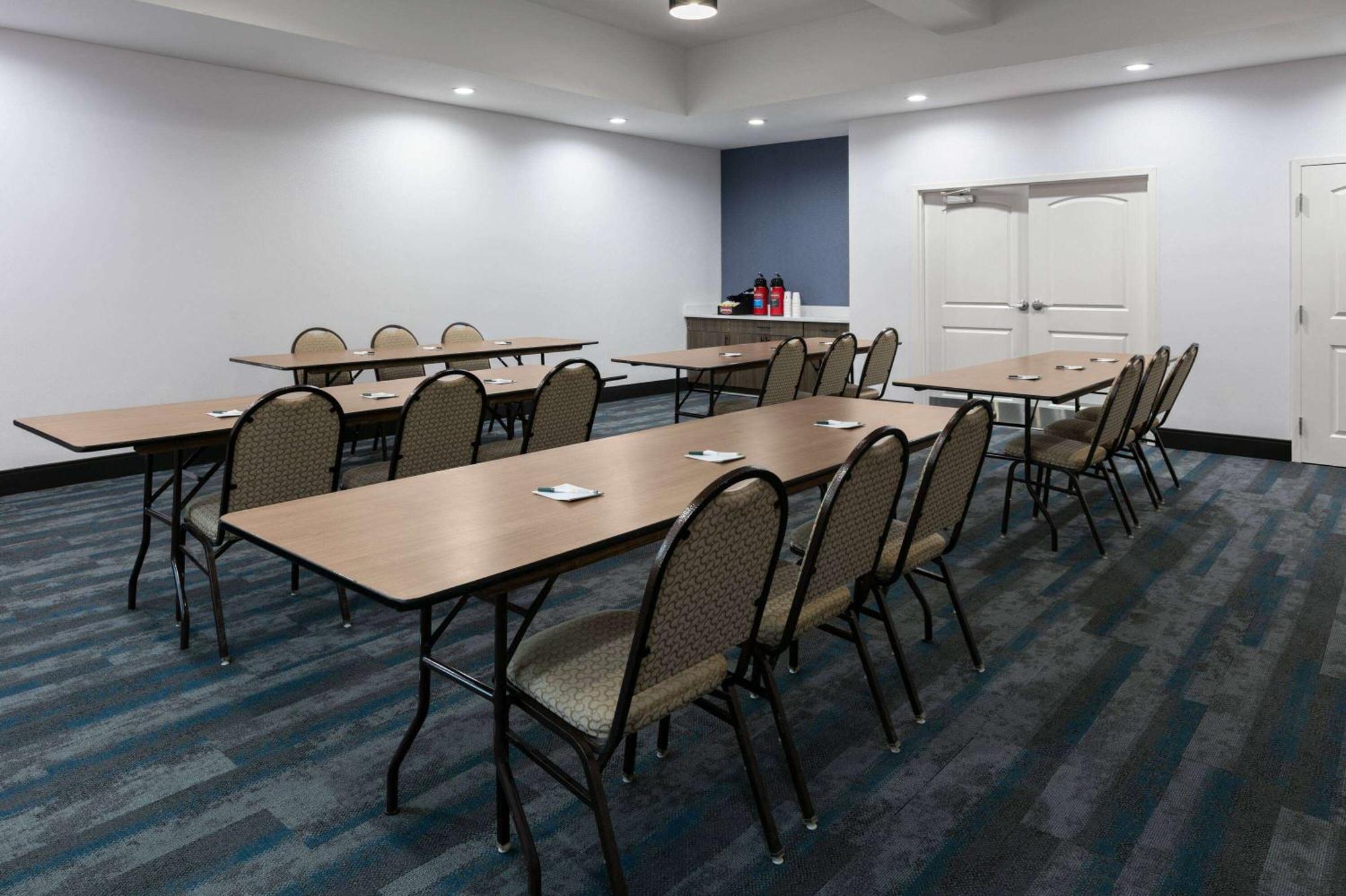 La Quinta Inn & Suites By Wyndham Ft Worth-Burleson Esterno foto