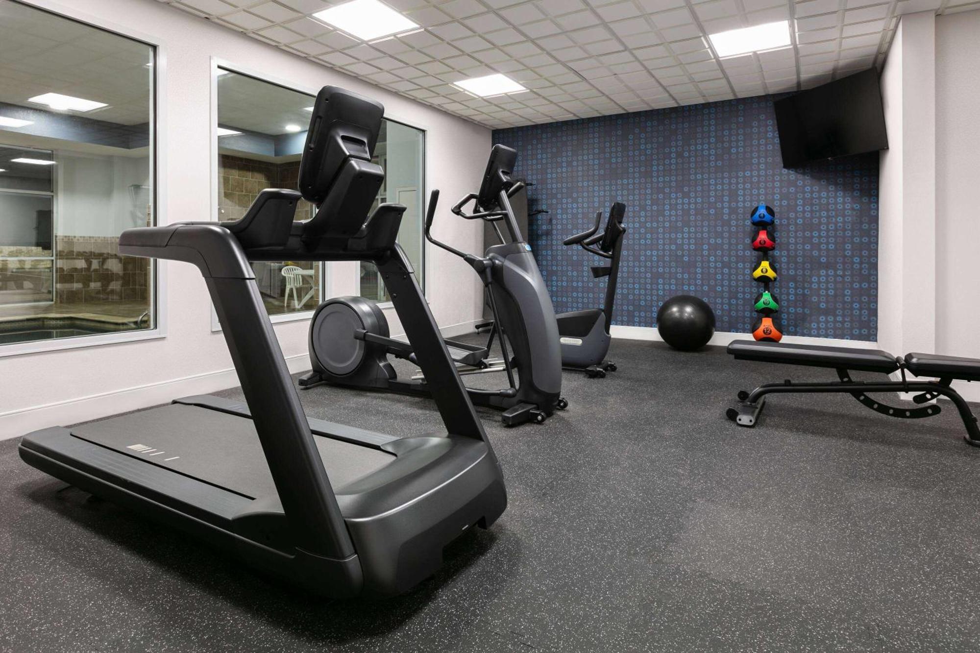 La Quinta Inn & Suites By Wyndham Ft Worth-Burleson Esterno foto