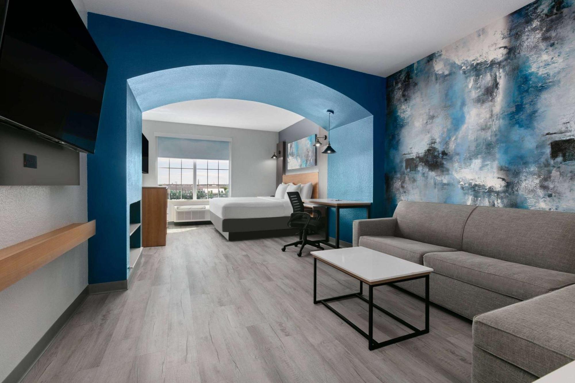 La Quinta Inn & Suites By Wyndham Ft Worth-Burleson Esterno foto